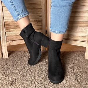 WOMENS BOOTIES (VILLAGE-S)